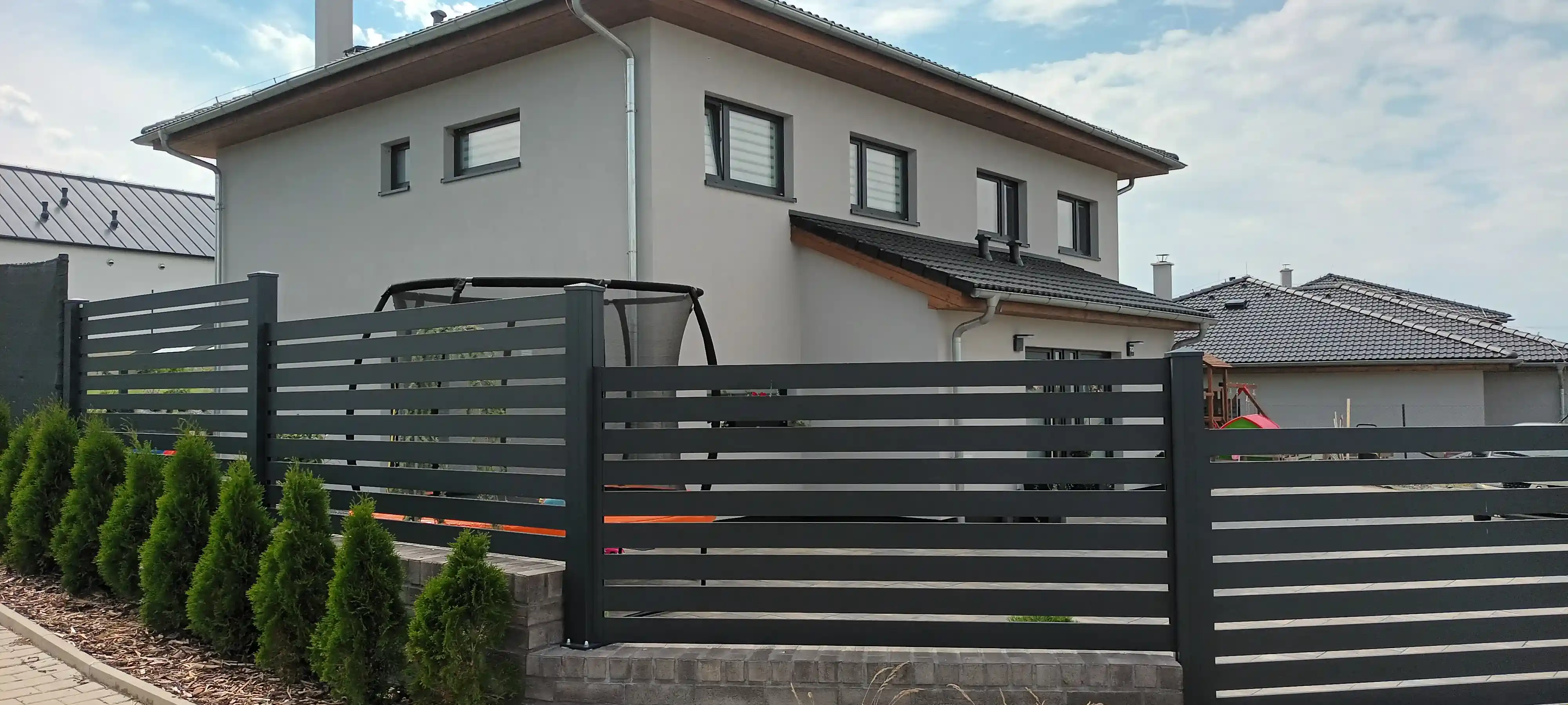 Hliníkový plot Rolux