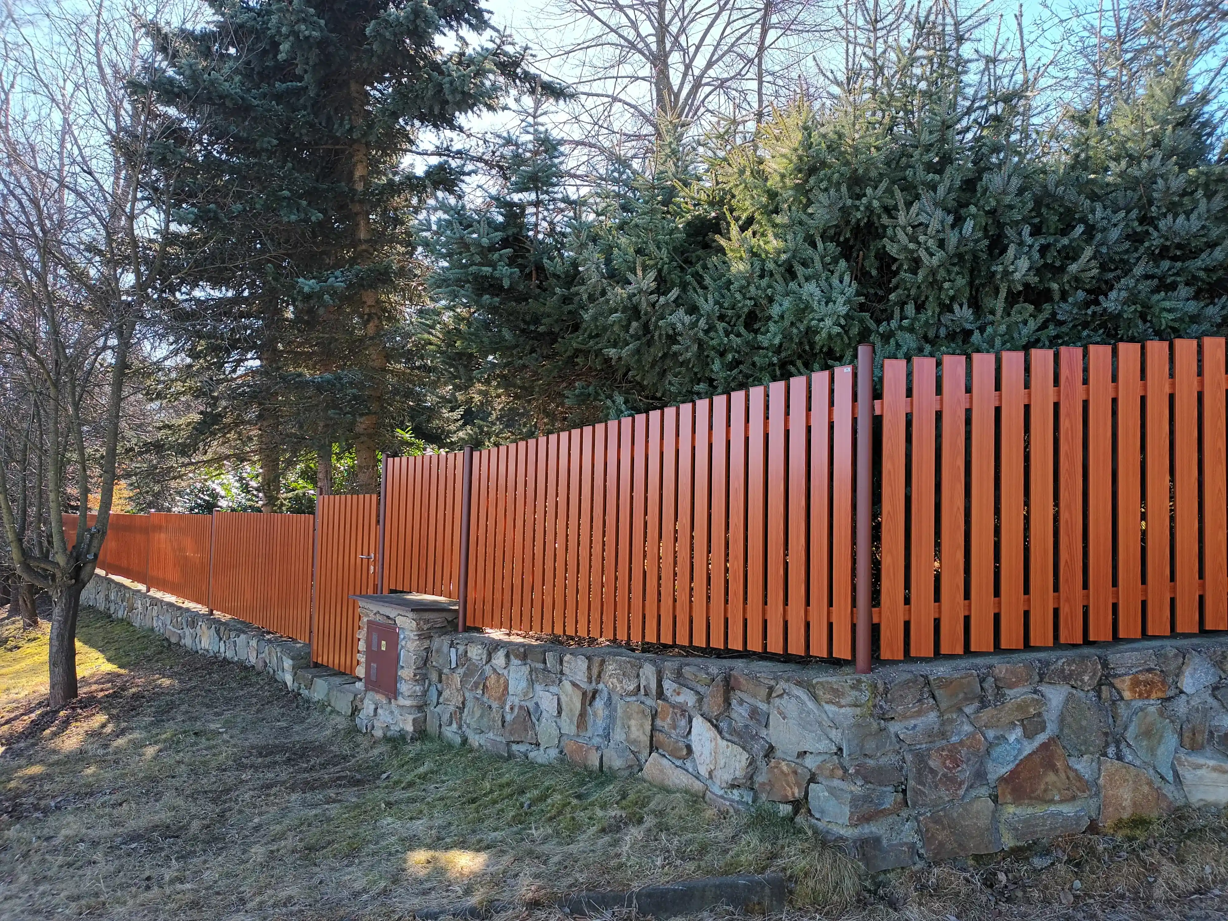 Hliníkový plot Rolux