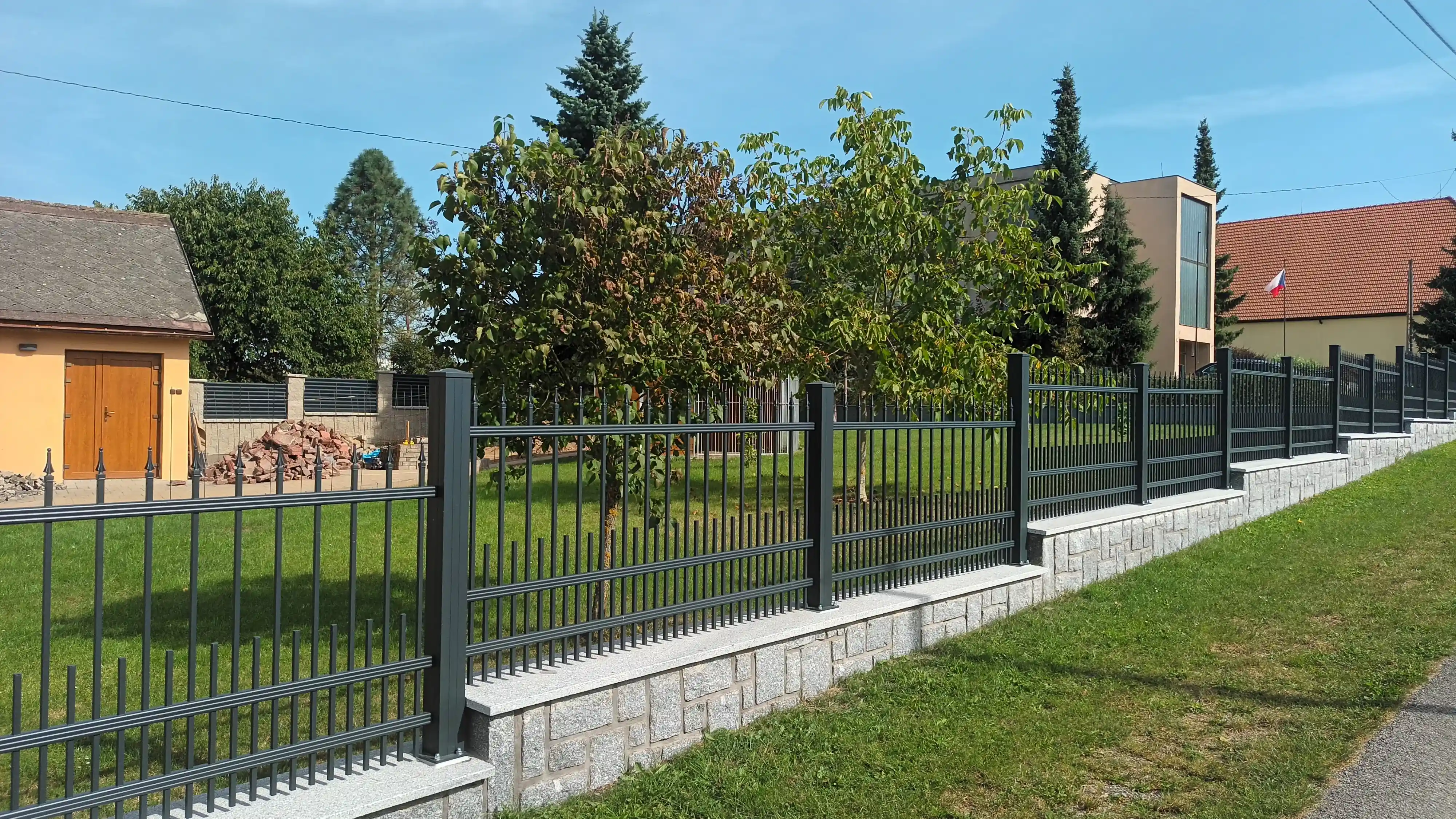Hliníkový plot Rolux